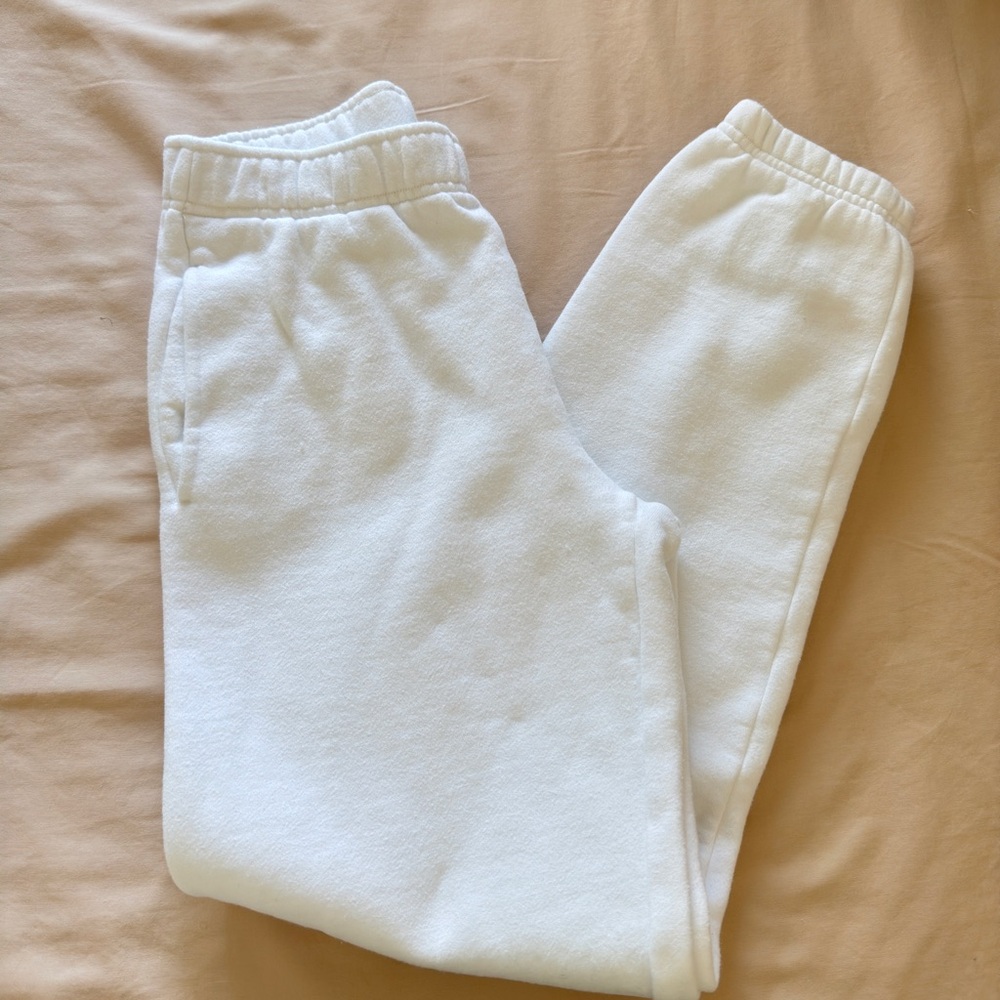 Aritzia TNA White Sweatpants — XXS
